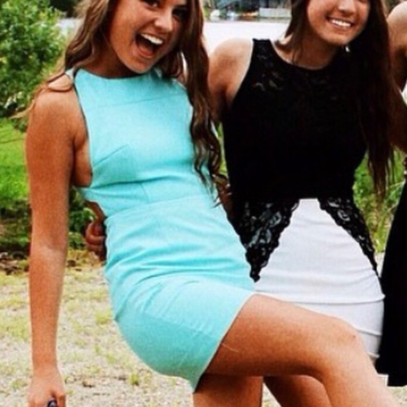 SaboSkirt dress with button back - Picture 2 of 4